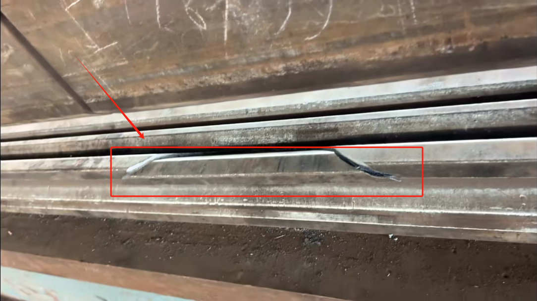 Worn press brake tooling inspection before repair or replacement
