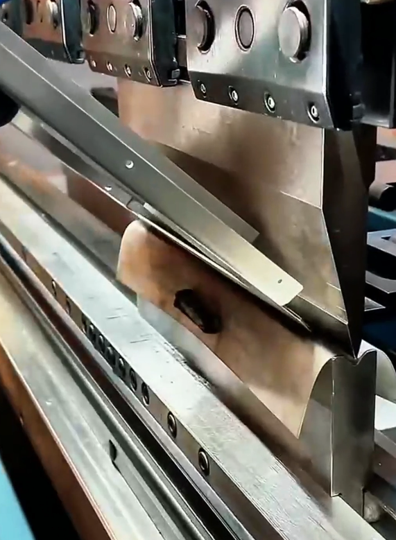 press brake V die with sharp nose punch for small sheet metal bending