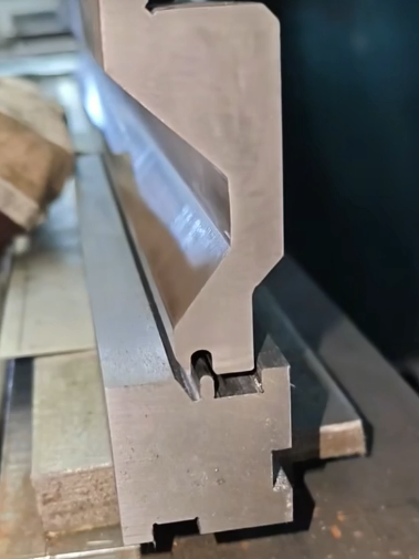 Custom press brake hinge tool for cabinet and enclosure parts